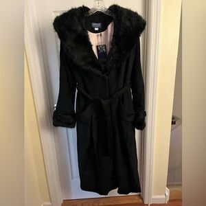 Collectif Carmella Coat with Faux Fur